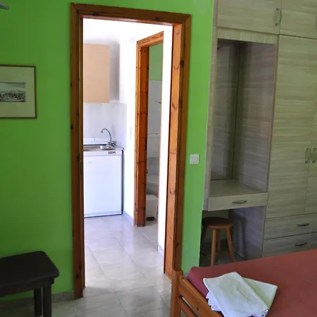 Family Studios Aparthotel 3*